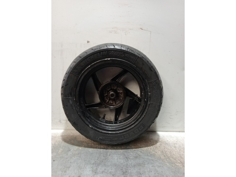 Recambio de rueda para sym orbit 50 2t referencia OEM IAM TRASERA  130/70/12