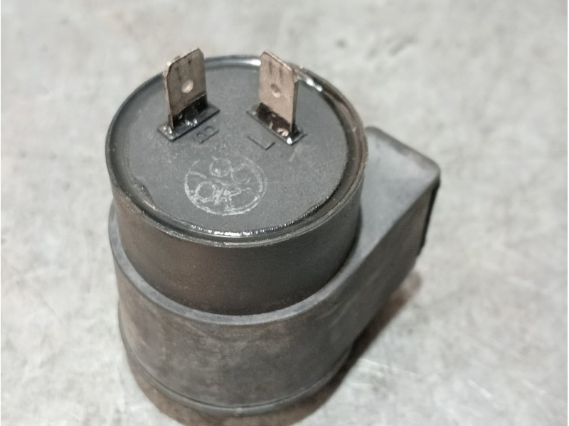 Recambio de rele para sym orbit 50 2t referencia OEM IAM T40ST674  DE INTERMITENCIA