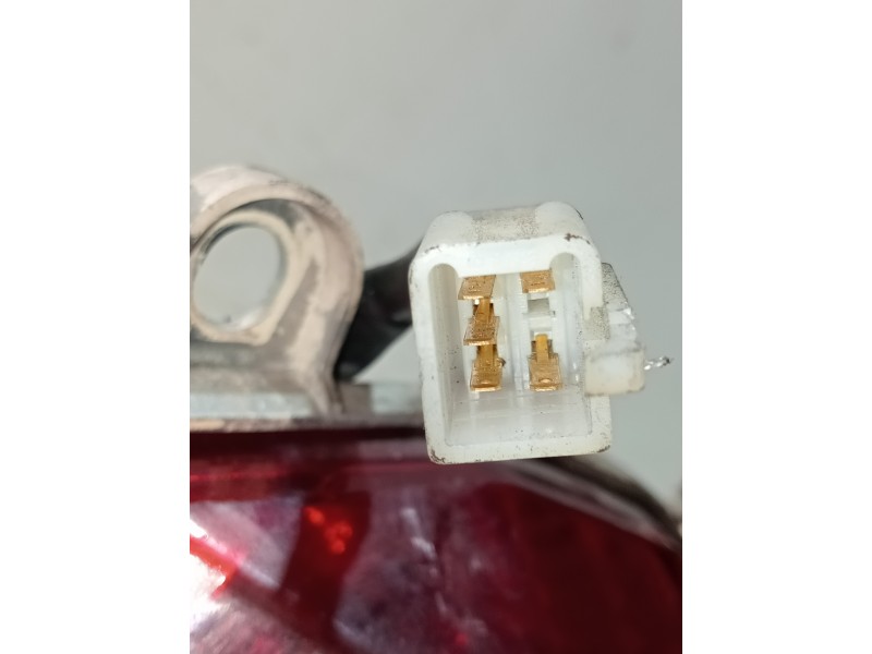 Recambio de piloto trasero central para sym orbit 50 2t referencia OEM IAM   