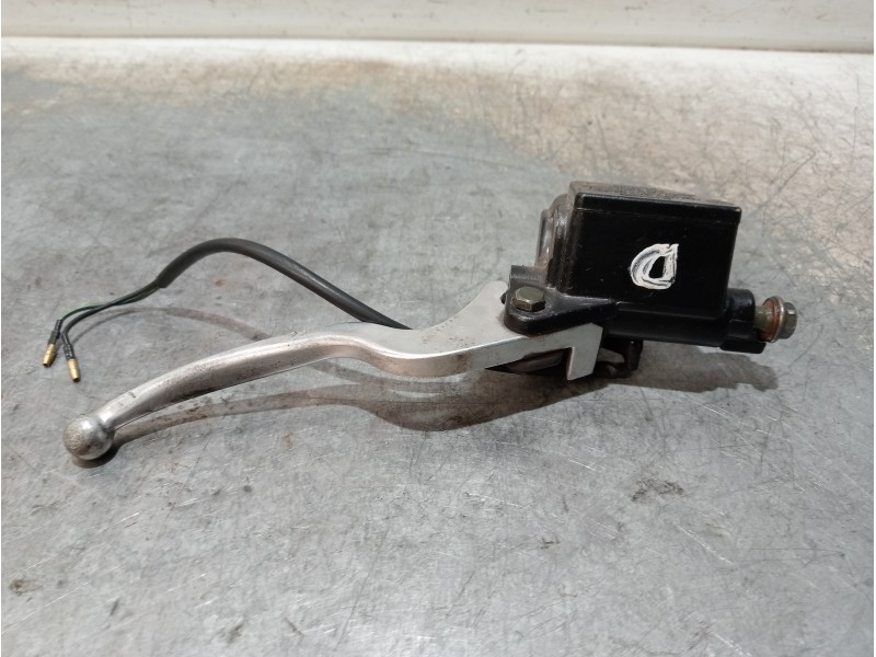 Recambio de maneta exterior delantera derecha para sym orbit 50 2t referencia OEM IAM   VER OBSERVACIONES