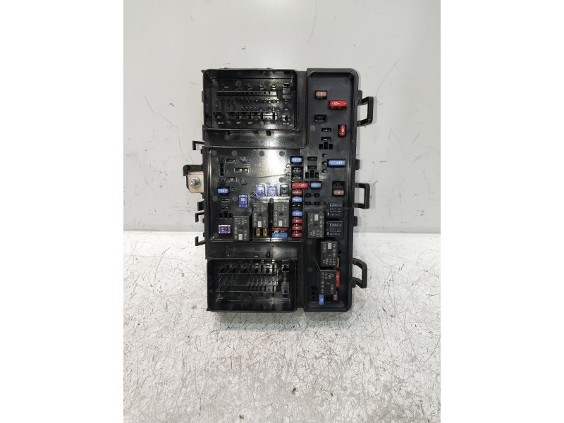 Recambio de caja reles / fusibles para ford mondeo lim. hybrid vignale referencia OEM IAM FG9T14A067MD  