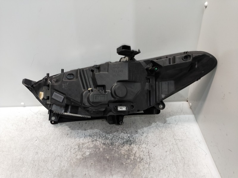 Recambio de faro derecho para ford mondeo lim. hybrid vignale referencia OEM IAM ES7313D154AH 89911918 