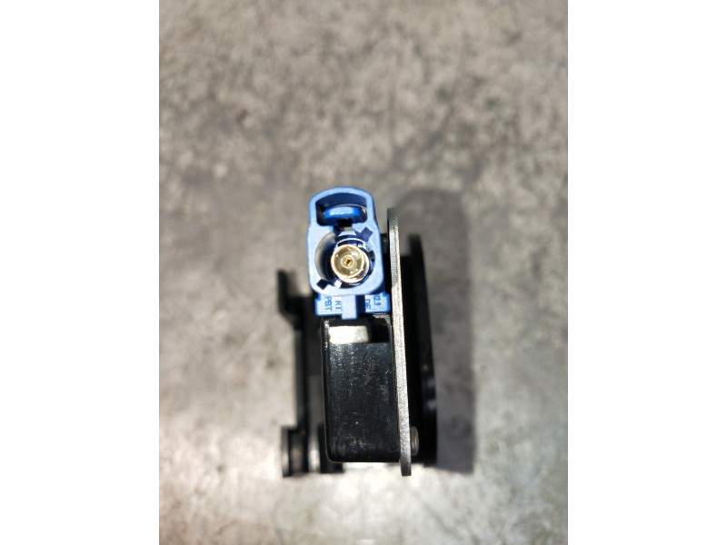 Recambio de modulo electronico para ford mondeo lim. hybrid vignale referencia OEM IAM HK7T19C175CA  ANTENA