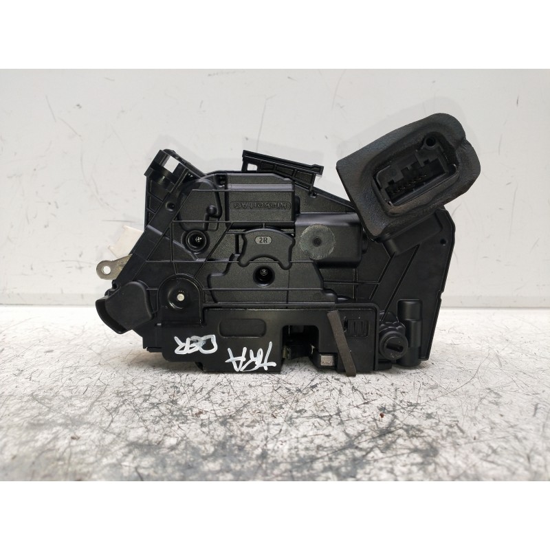 Recambio de motor cierre centralizado trasero derecho para skoda spaceback (5h) 1.4 tdi dpf referencia OEM IAM 5E0839016A  5P