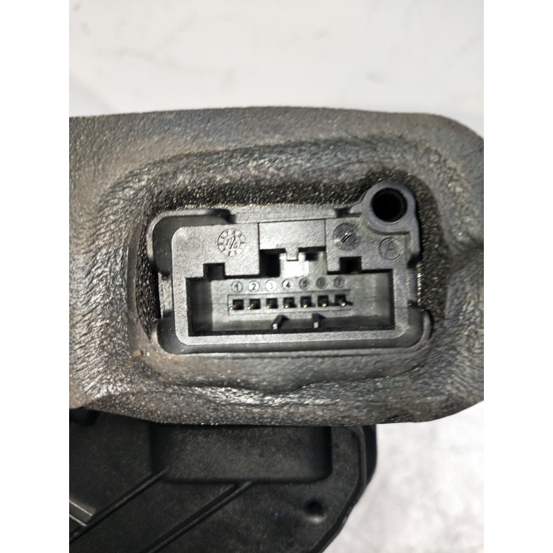 Recambio de motor cierre centralizado trasero derecho para skoda spaceback (5h) 1.4 tdi dpf referencia OEM IAM 5E0839016A  5P