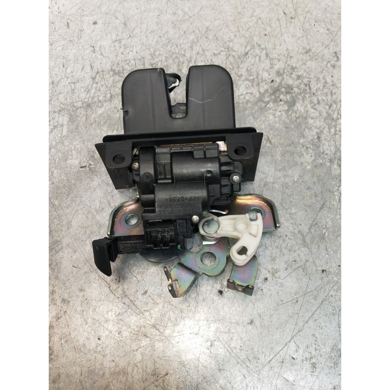 Recambio de motor cierre centralizado porton para skoda spaceback (5h) 1.4 tdi dpf referencia OEM IAM 8R0827505A  5P