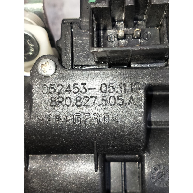 Recambio de motor cierre centralizado porton para skoda spaceback (5h) 1.4 tdi dpf referencia OEM IAM 8R0827505A  5P