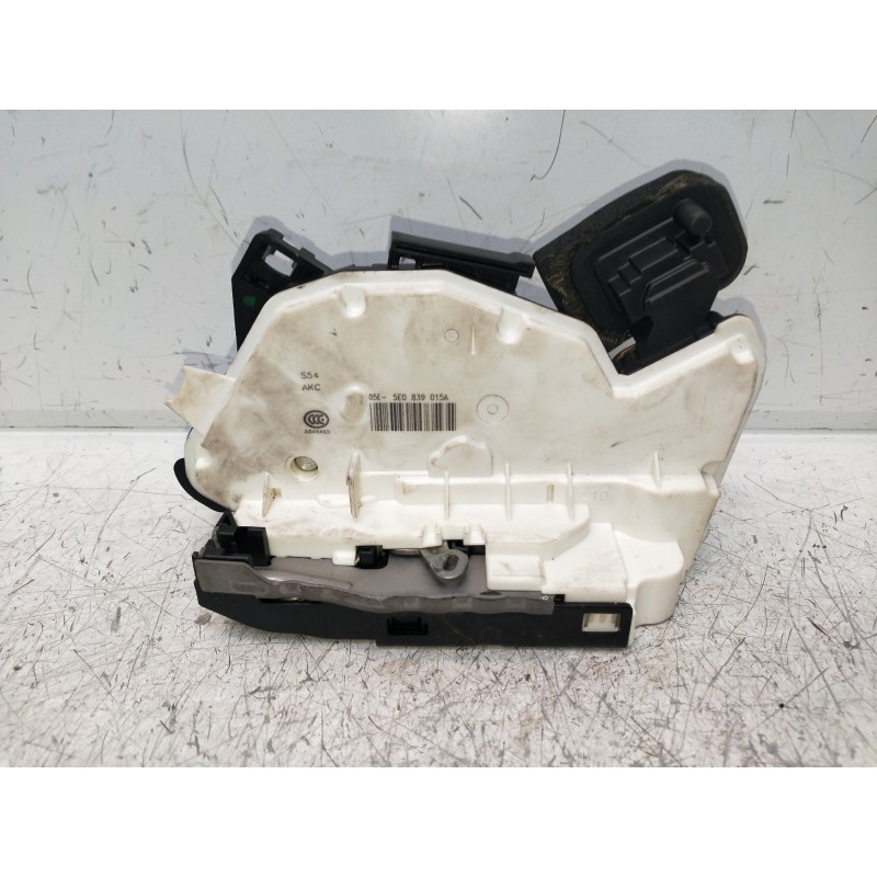 Recambio de motor cierre centralizado trasero izquierdo para skoda spaceback (5h) 1.4 tdi dpf referencia OEM IAM 5E0839015A  5P