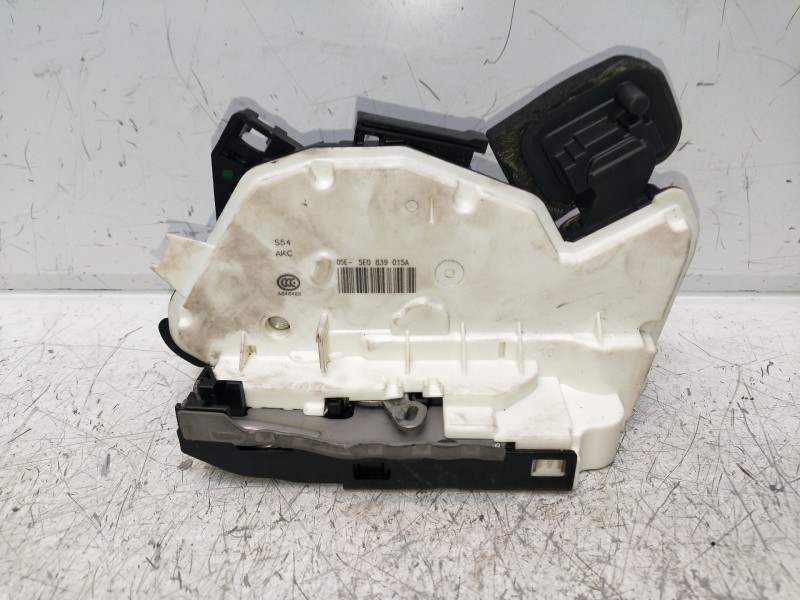 Recambio de motor cierre centralizado trasero izquierdo para skoda spaceback (5h) 1.4 tdi dpf referencia OEM IAM 5E0839015A  5P