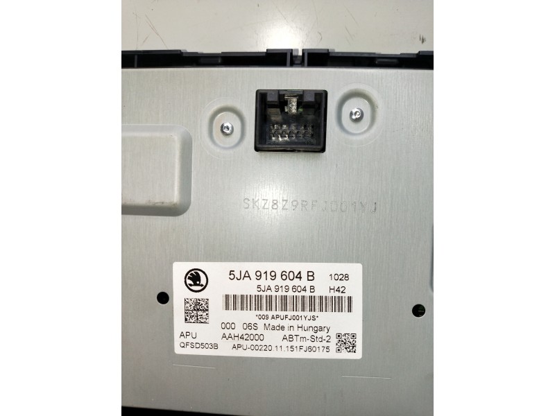 Recambio de pantalla multifuncion para skoda spaceback (5h) 1.4 tdi dpf referencia OEM IAM 5JA919604B  