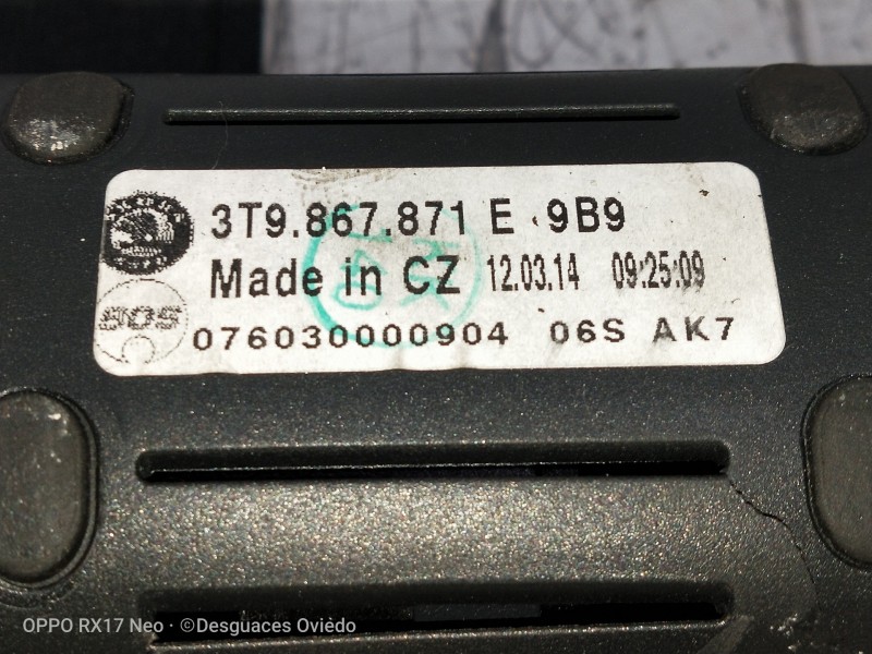 Recambio de bandeja trasera para skoda superb combi (3t5) 2.0 tdi dpf referencia OEM IAM 3T9867871E  