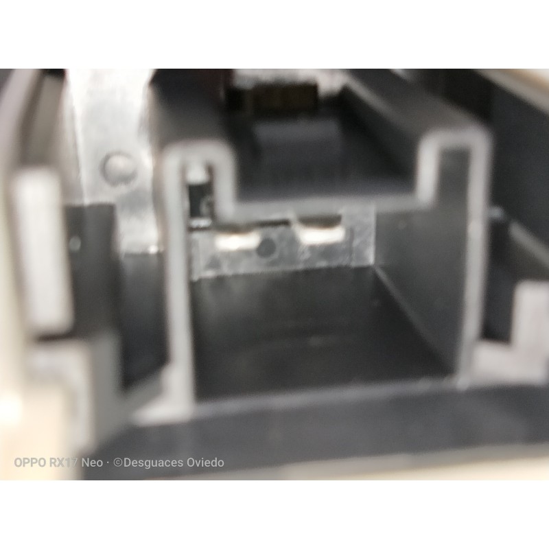 Recambio de elevalunas delantero derecho para skoda superb combi (3t5) 2.0 tdi dpf referencia OEM IAM 8K0959802A  5P