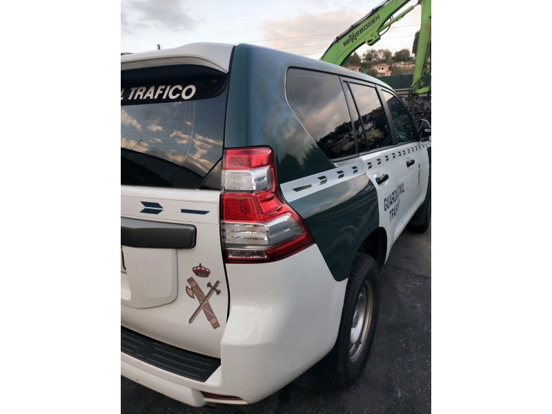 toyota land cruiser (j15) del año 2015