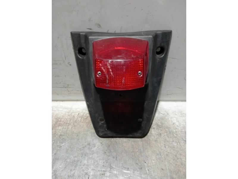 Recambio de piloto trasero central para adly atv-300 referencia OEM IAM   CON PORTAMATRICULA