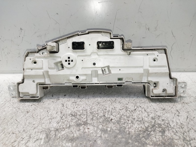 Recambio de cuadro instrumentos para toyota iq básico referencia OEM IAM   