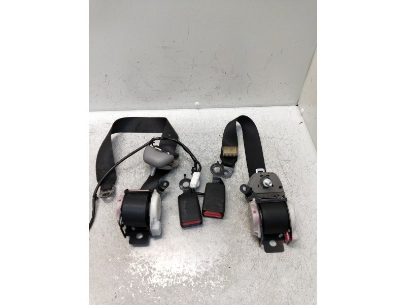 Recambio de juego cinturones trasero para toyota iq básico referencia OEM IAM   