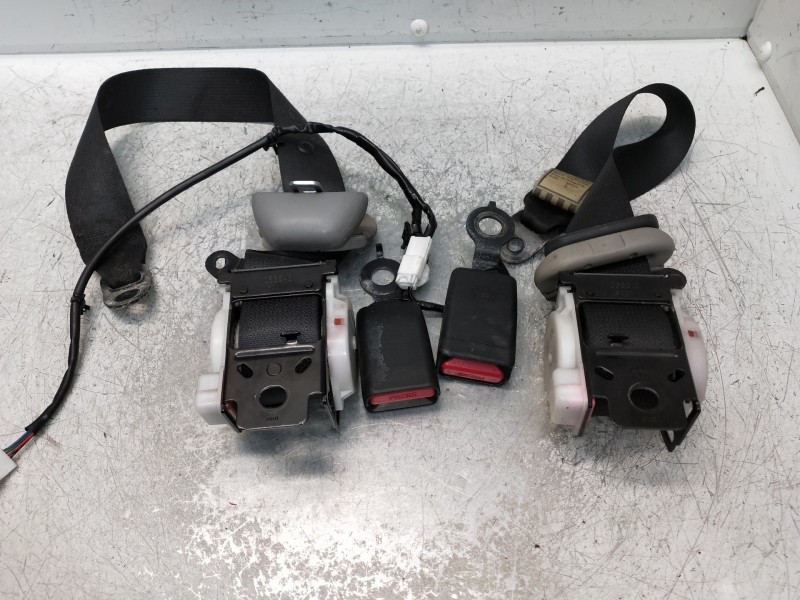 Recambio de juego cinturones trasero para toyota iq básico referencia OEM IAM   