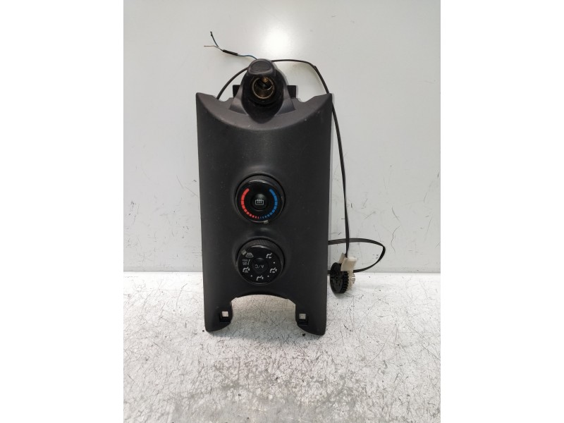 Recambio de mando multifuncion para toyota iq básico referencia OEM IAM   