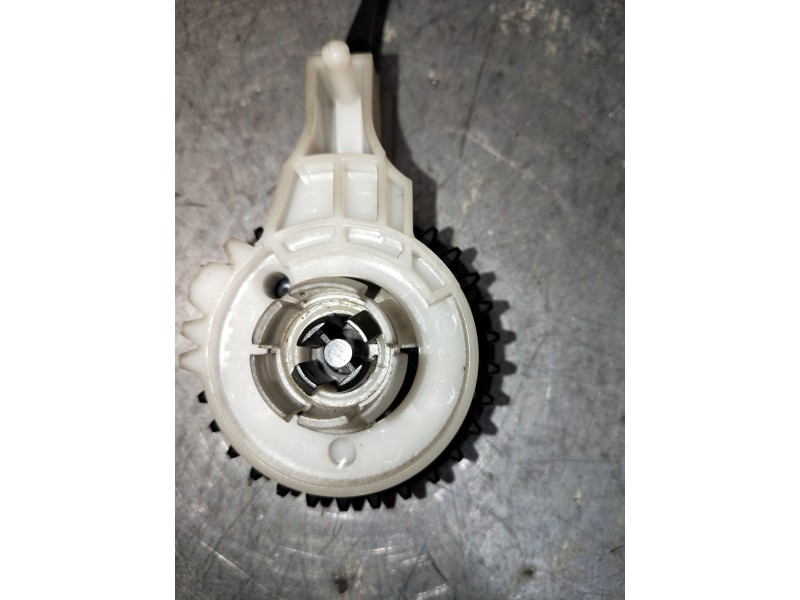 Recambio de mando multifuncion para toyota iq básico referencia OEM IAM   