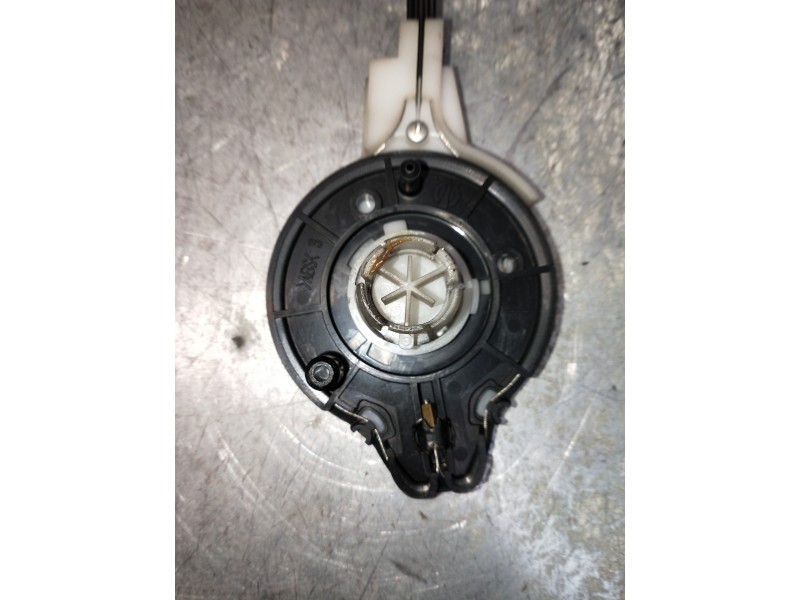 Recambio de mando multifuncion para toyota iq básico referencia OEM IAM   