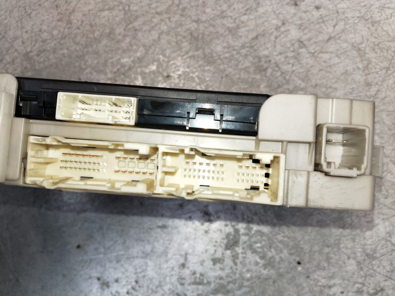 Recambio de modulo electronico para toyota iq básico referencia OEM IAM 8922174080 50112395 