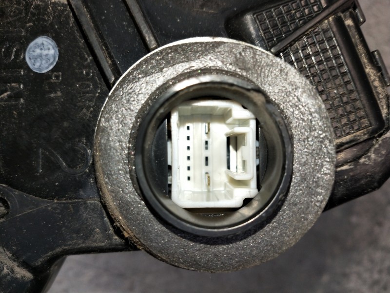Recambio de motor cierre centralizado delantero derecho para toyota iq básico referencia OEM IAM   