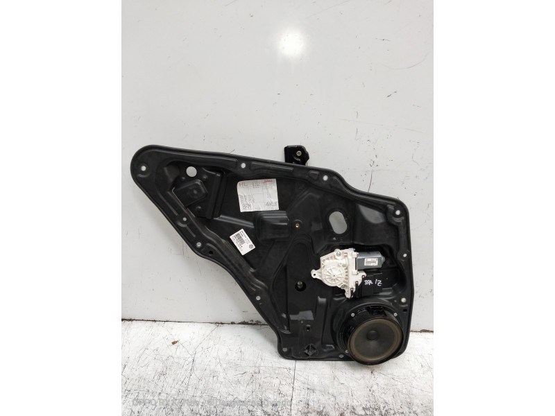 Recambio de elevalunas trasero izquierdo para volkswagen tiguan (5n1) advance referencia OEM IAM 5N0839729K 5N0839461A 5P