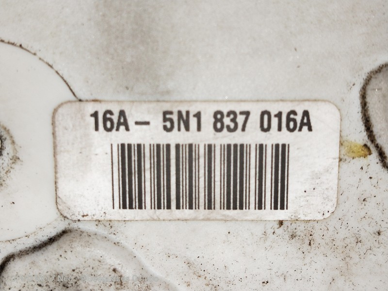 Recambio de motor cierre centralizado delantero derecho para volkswagen tiguan (5n1) advance referencia OEM IAM 5N1837016A  5P