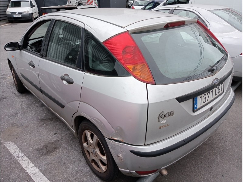 ford focus berlina (cak) del año 2003