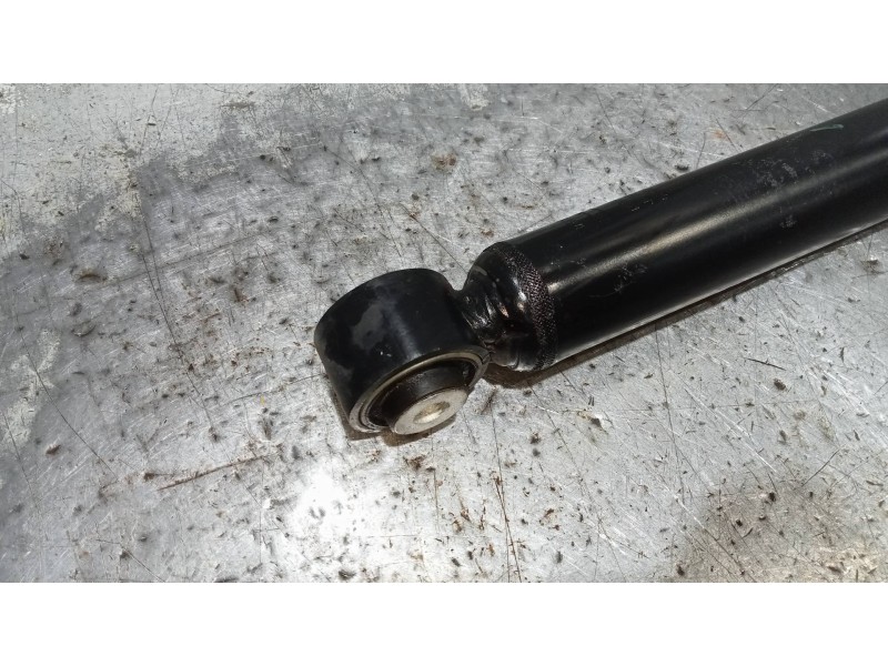 Recambio de amortiguador trasero derecho para skoda karoq (nu) ambition referencia OEM IAM 5Q513049HP  
