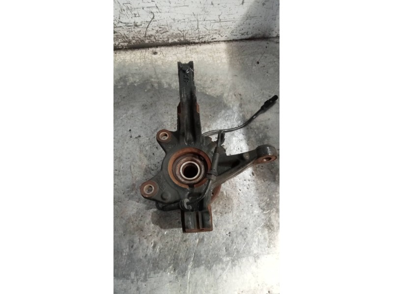 Recambio de mangueta delantera derecha para renault zoe referencia OEM IAM   