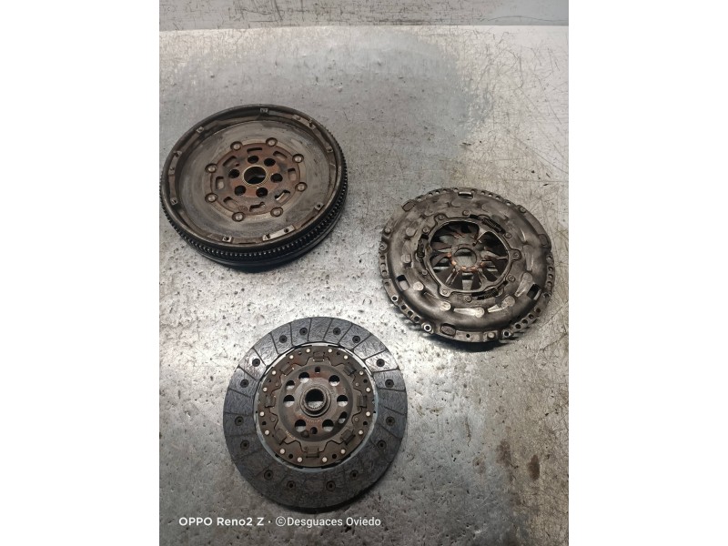 Recambio de kit embrague para seat altea xl (5p5) reference referencia OEM IAM 323064110 123042610 