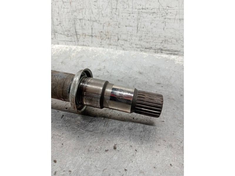 Recambio de transmision delantera derecha para toyota corolla verso (r1) 2.2 d-4d luna referencia OEM IAM EUJ104BP16  