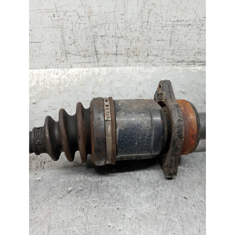 Recambio de transmision delantera derecha para toyota corolla verso (r1) 2.2 d-4d luna referencia OEM IAM EUJ104BP16  