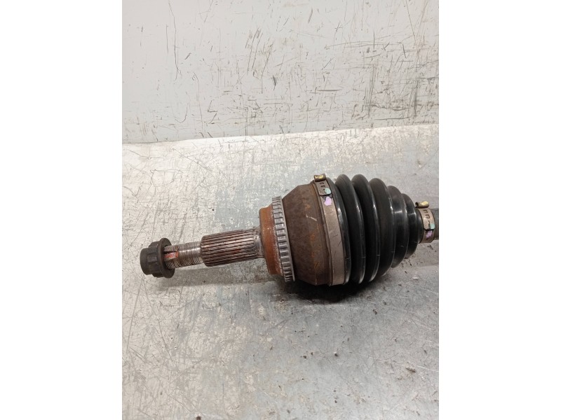 Recambio de transmision delantera derecha para toyota corolla verso (r1) 2.2 d-4d luna referencia OEM IAM EUJ104BP16  