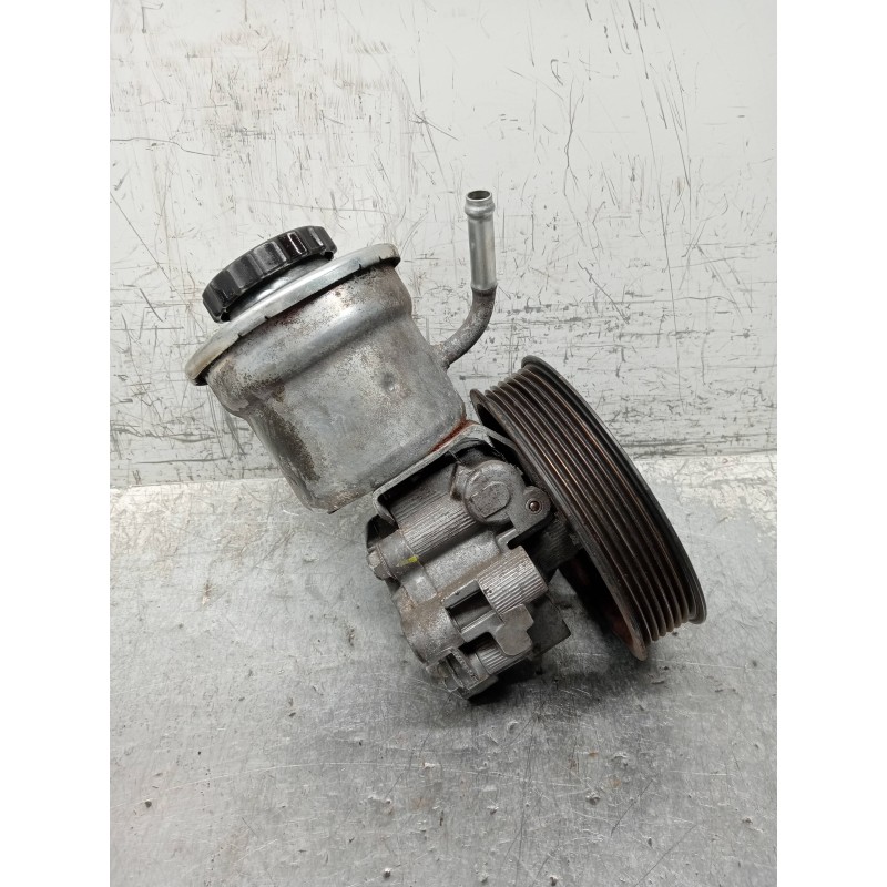 Recambio de bomba direccion para toyota corolla verso (r1) 2.2 d-4d luna referencia OEM IAM   