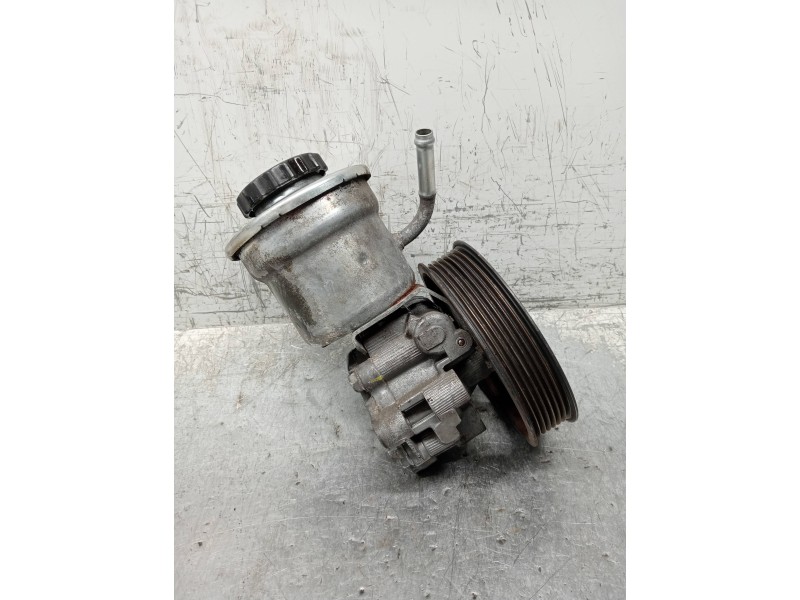 Recambio de bomba direccion para toyota corolla verso (r1) 2.2 d-4d luna referencia OEM IAM   