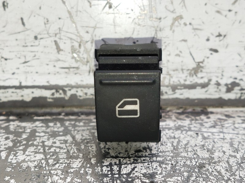 Recambio de mando elevalunas delantero derecho para seat leon (1p1) 1.9 tdi referencia OEM IAM 7L69598558 035901S 