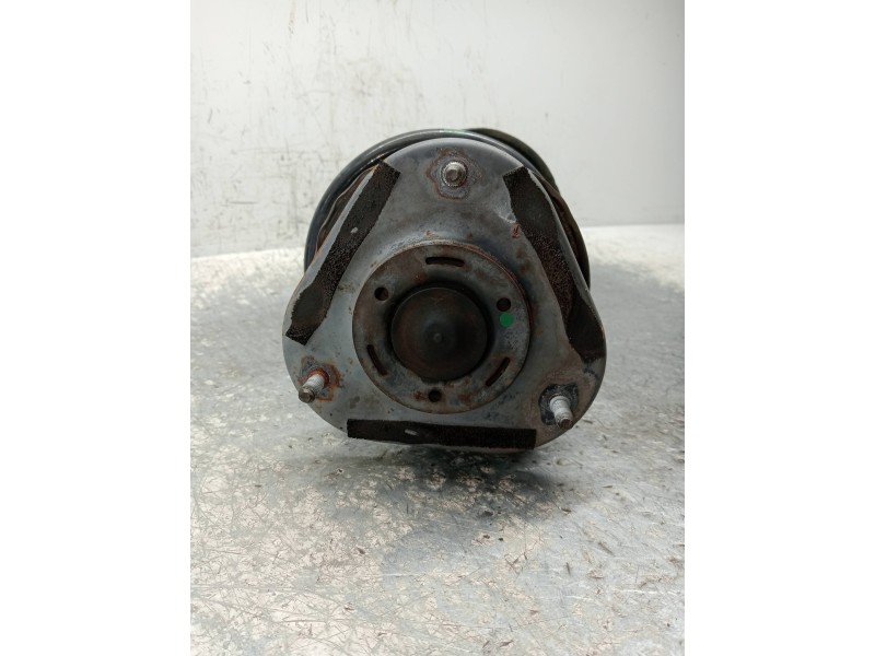 Recambio de amortiguador delantero derecho para toyota corolla verso (r1) 2.2 d-4d luna referencia OEM IAM   