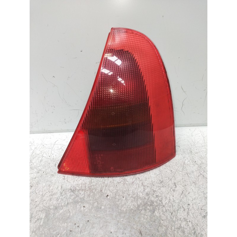 Recambio de piloto trasero derecho para renault clio ii fase i (b/cbo) 1.9 d referencia OEM IAM   