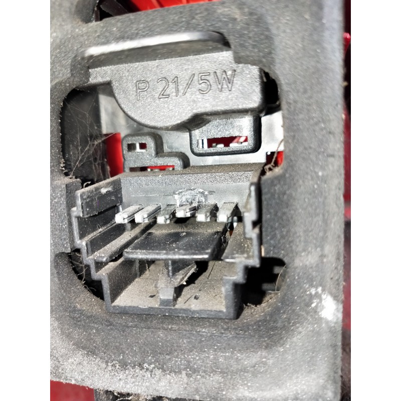 Recambio de piloto trasero derecho para renault clio ii fase i (b/cbo) 1.9 d referencia OEM IAM   