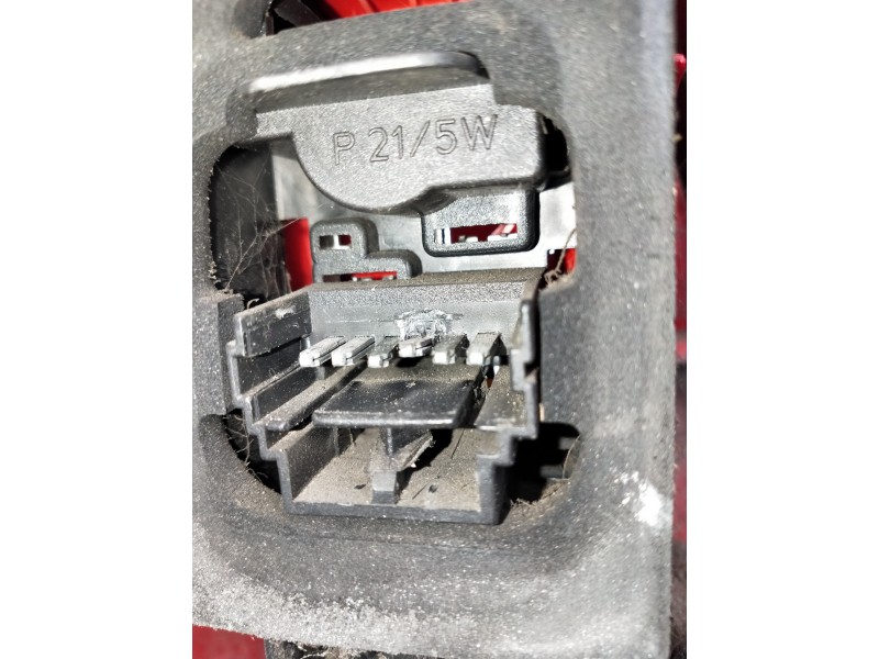 Recambio de piloto trasero derecho para renault clio ii fase i (b/cbo) 1.9 d referencia OEM IAM   