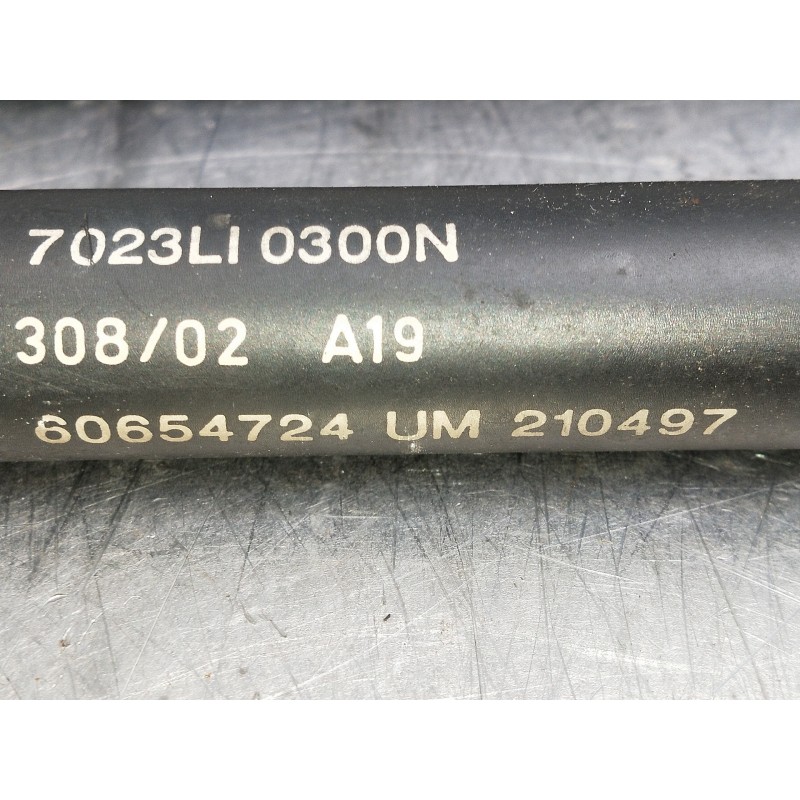 Recambio de amortiguadores capo para alfa romeo 156 sportwagon (116) 1.9 jtd 16v progression referencia OEM IAM 60654724UM210497