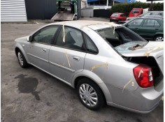 daewoo nubira berlina del año 2004 2