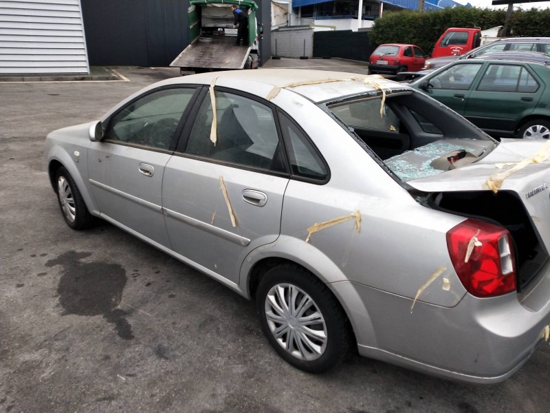 daewoo nubira berlina del año 2004