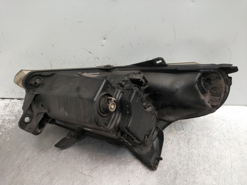 Recambio de faro derecho para citroen c3 pluriel 1.6 16v sensodrive referencia OEM IAM 9641774380 PARA PULIR 