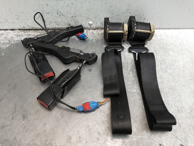 Recambio de juego cinturones delantero para citroen c3 pluriel 1.6 16v sensodrive referencia OEM IAM 33067520 96420340XX 