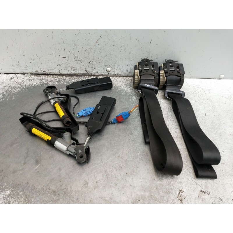 Recambio de juego cinturones delantero para citroen c3 pluriel 1.6 16v sensodrive referencia OEM IAM 33067520 96420340XX 