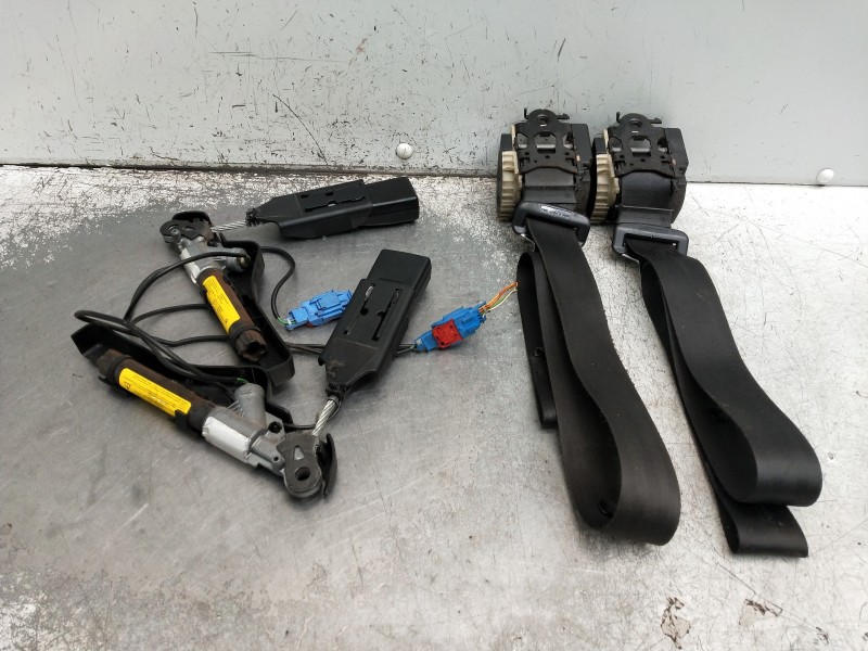 Recambio de juego cinturones delantero para citroen c3 pluriel 1.6 16v sensodrive referencia OEM IAM 33067520 96420340XX 