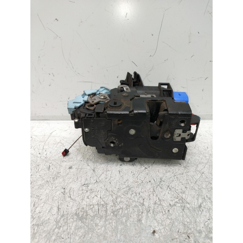 Recambio de motor cierre centralizado trasero izquierdo para skoda octavia combi (1z5) easy referencia OEM IAM 7L0839015D  5P